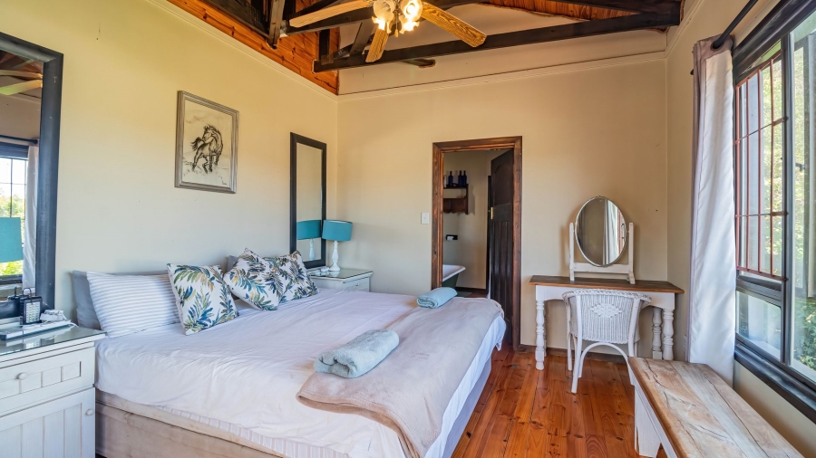 5 Bedroom Property for Sale in Lovemore Park Eastern Cape